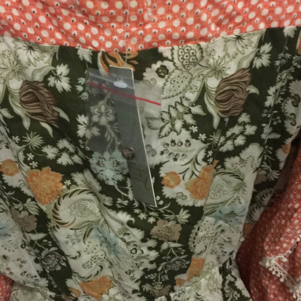 NEW Boutique Top - Picture 6 of 7